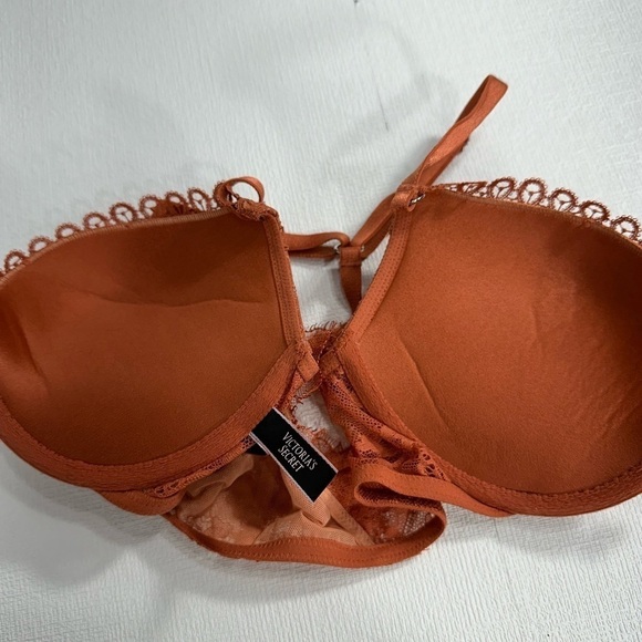 Victoria’s Secret very sexy push up front closure bra size 34B - Picture 4 of 6